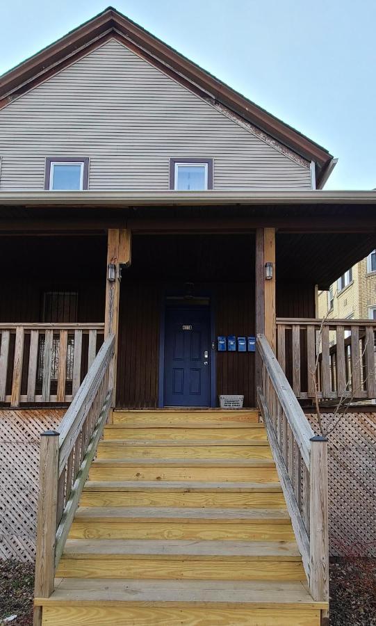 Cozy 1 Bedroom, 1 Min From Irving Park Blue Line, Free Parking Chicago Bagian luar foto