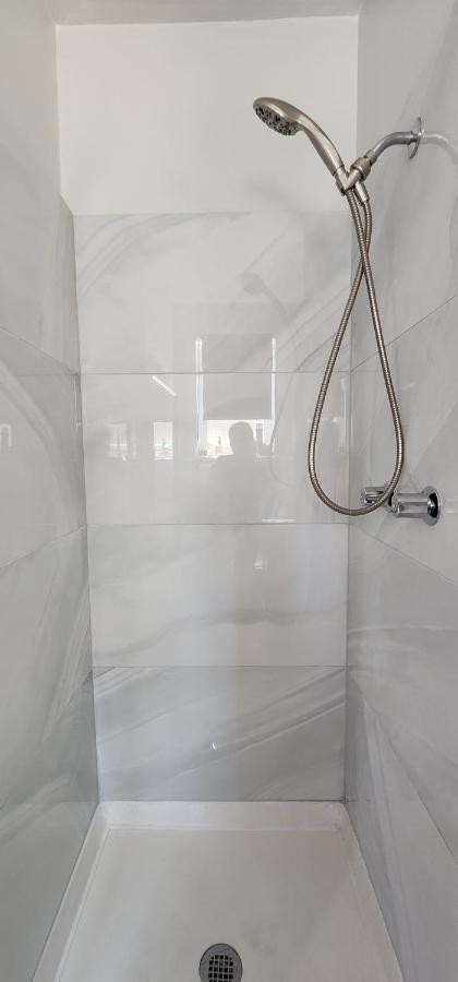Cozy 1 Bedroom, 1 Min From Irving Park Blue Line, Free Parking Chicago Bagian luar foto